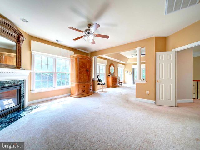 9205 FOREST GREENS DR, Lorton, VA 22079