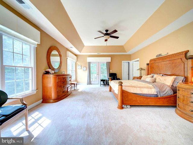 9205 FOREST GREENS DR, Lorton, VA 22079