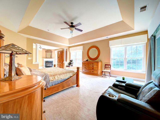 9205 FOREST GREENS DR, Lorton, VA 22079