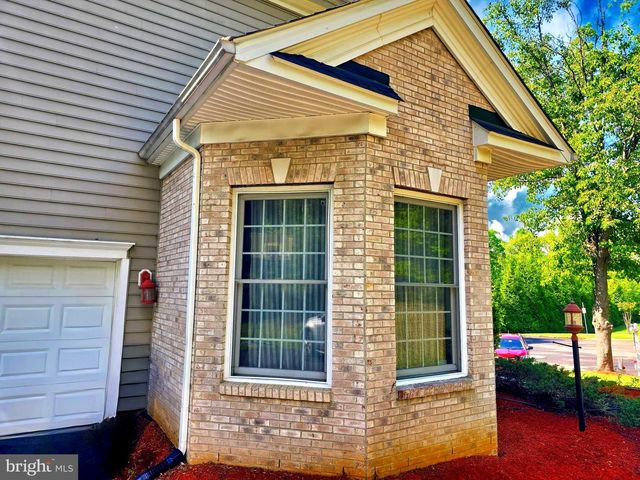 9205 FOREST GREENS DR, Lorton, VA 22079