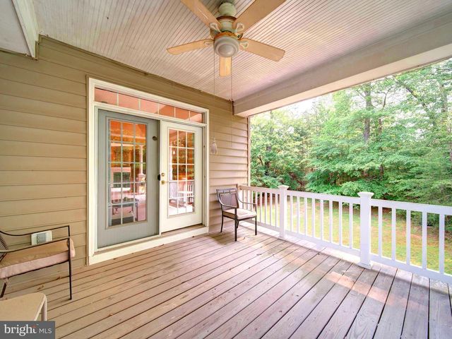 9205 FOREST GREENS DR, Lorton, VA 22079