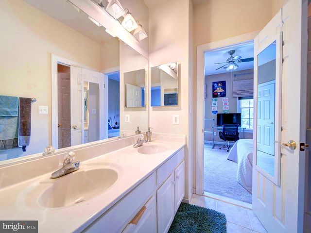 9205 FOREST GREENS DR, Lorton, VA 22079