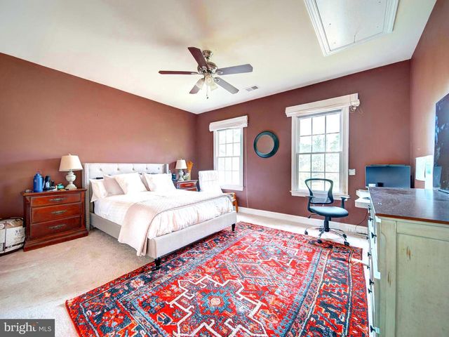 9205 FOREST GREENS DR, Lorton, VA 22079