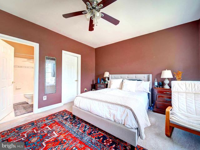 9205 FOREST GREENS DR, Lorton, VA 22079