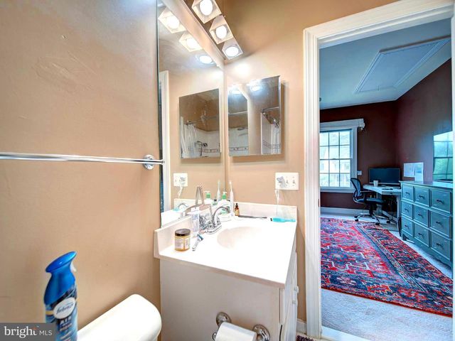 9205 FOREST GREENS DR, Lorton, VA 22079