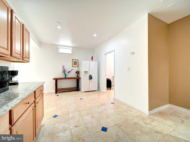 9205 FOREST GREENS DR, Lorton, VA 22079