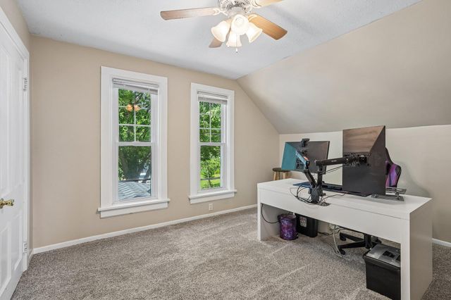 302 Wyoming Street E, Saint Paul, MN 55107