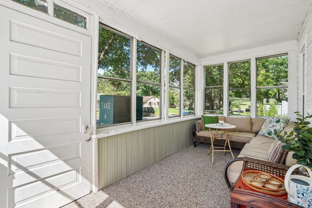 302 Wyoming Street E, Saint Paul, MN 55107