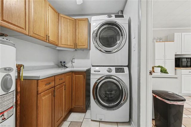3805 Plaza TRL S, Virginia Beach, VA 23452