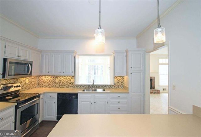128 River Ridge Lane, Roswell, GA 30075