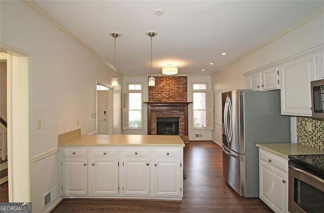 128 River Ridge Lane, Roswell, GA 30075