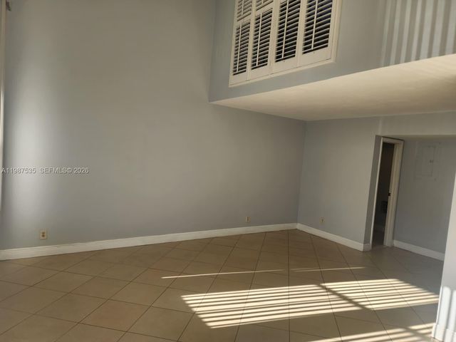 537 N University Dr 71, Plantation, FL 33324