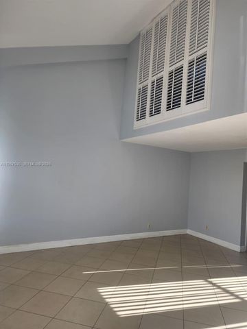 537 N University Dr 71, Plantation, FL 33324