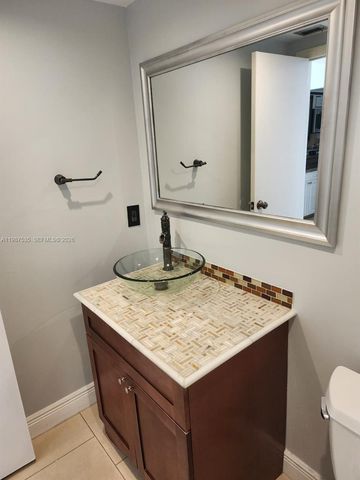 537 N University Dr 71, Plantation, FL 33324