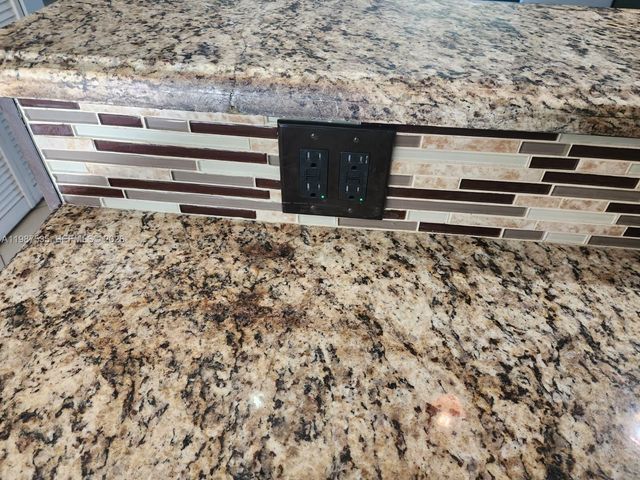 537 N University Dr 71, Plantation, FL 33324