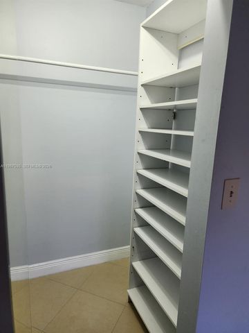 537 N University Dr 71, Plantation, FL 33324