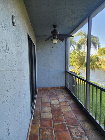 537 N University Dr 71, Plantation, FL 33324