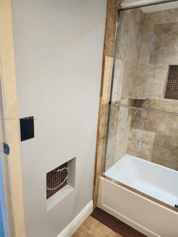 537 N University Dr 71, Plantation, FL 33324