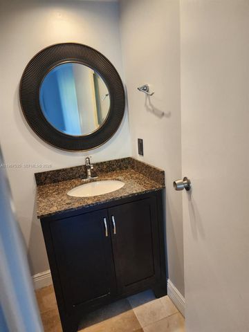 537 N University Dr 71, Plantation, FL 33324