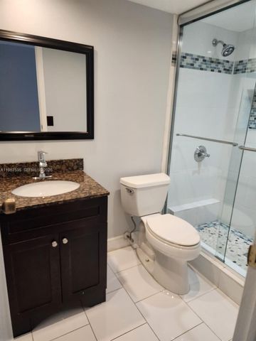 537 N University Dr 71, Plantation, FL 33324