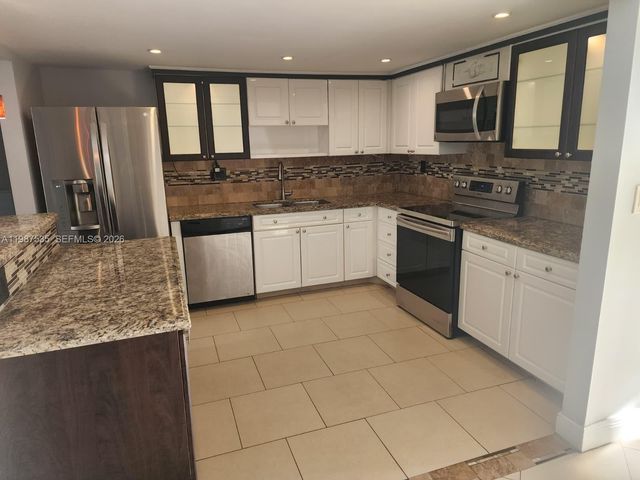 537 N University Dr 71, Plantation, FL 33324