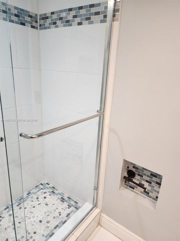 537 N University Dr 71, Plantation, FL 33324