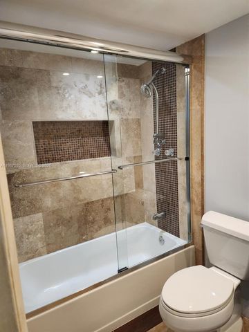 537 N University Dr 71, Plantation, FL 33324