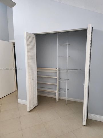 537 N University Dr 71, Plantation, FL 33324