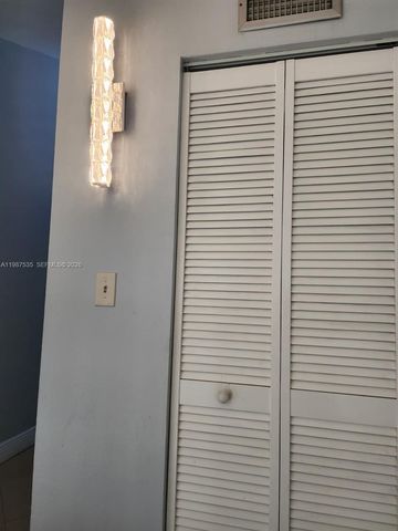 537 N University Dr 71, Plantation, FL 33324