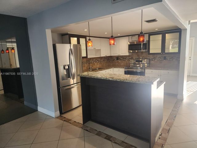 537 N University Dr 71, Plantation, FL 33324