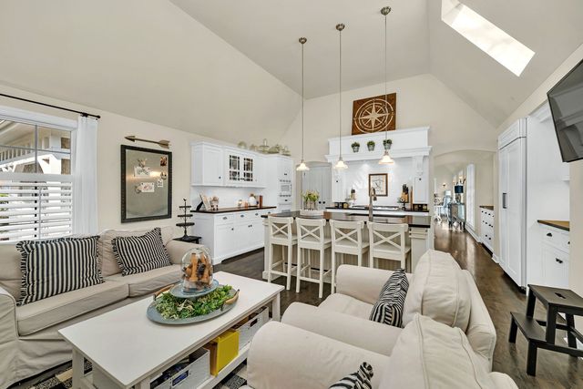 719 Stonebridge Road, Frankfort, IL 60423