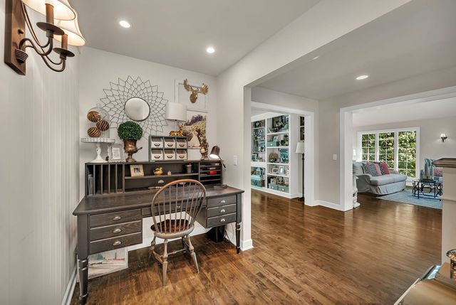 719 Stonebridge Road, Frankfort, IL 60423