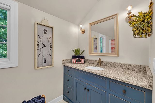 719 Stonebridge Road, Frankfort, IL 60423