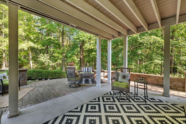 719 Stonebridge Road, Frankfort, IL 60423