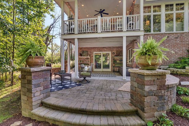 719 Stonebridge Road, Frankfort, IL 60423