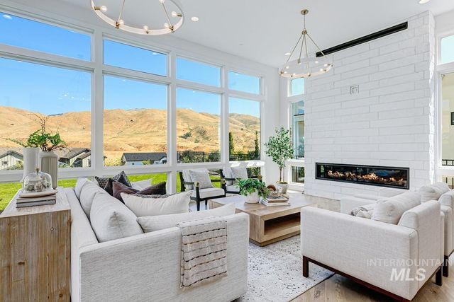 6062 E Marmount, Boise, ID 83716