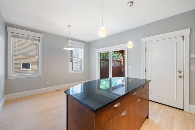 618-620 E. Third St. 1, Boston, MA 02127