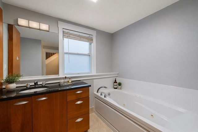 618-620 E. Third St. 1, Boston, MA 02127