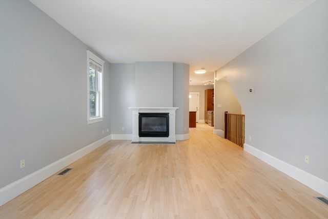 618-620 E. Third St. 1, Boston, MA 02127