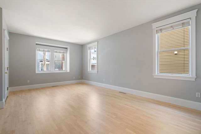 618-620 E. Third St. 1, Boston, MA 02127