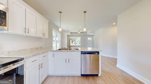 6 Roundtree Street, Statesboro, GA 30458