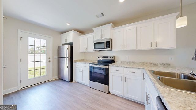 6 Roundtree Street, Statesboro, GA 30458
