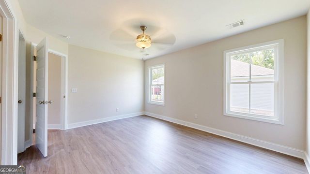 6 Roundtree Street, Statesboro, GA 30458