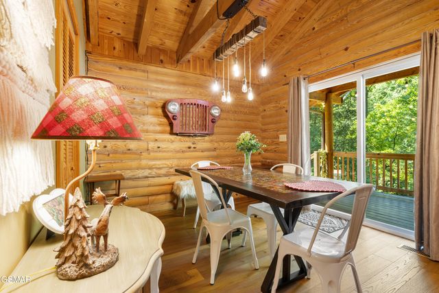 1284 Laurel Lick Road, Sevierville, TN 37862