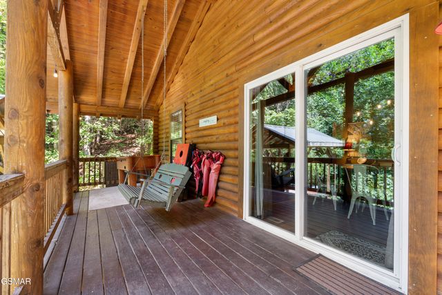 1284 Laurel Lick Road, Sevierville, TN 37862