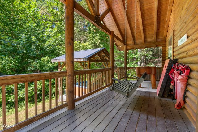 1284 Laurel Lick Road, Sevierville, TN 37862