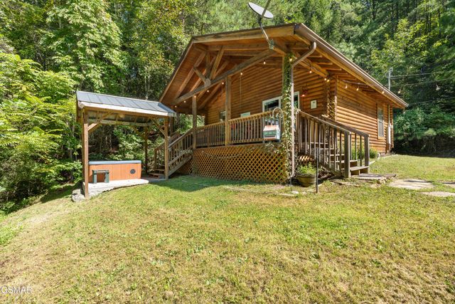 1284 Laurel Lick Road, Sevierville, TN 37862