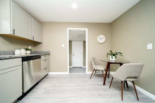 7244 Fisher Avenue, Warren, MI 48091