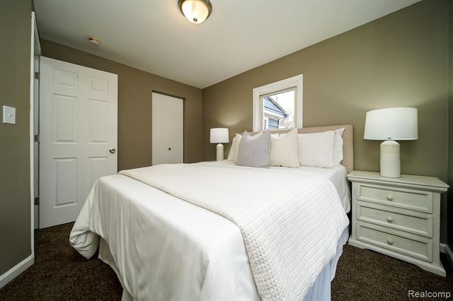 7244 Fisher Avenue, Warren, MI 48091