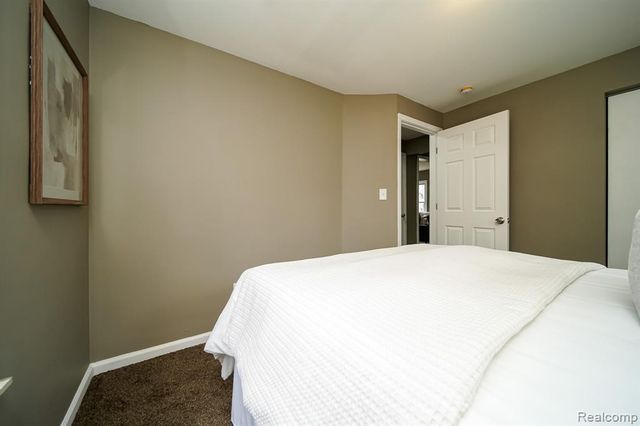 7244 Fisher Avenue, Warren, MI 48091